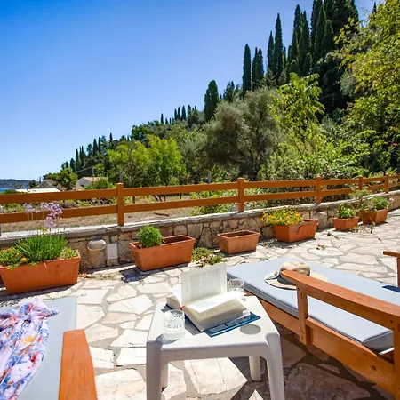 Apartman Korinas Cottage: Stone Close To The Agní