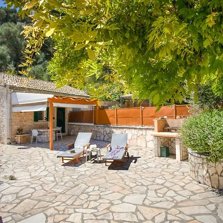 Korinas Cottage: Stone Close To The Apartman