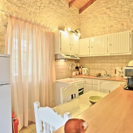 Lägenhet Korinas Cottage: Stone Close To The Agní