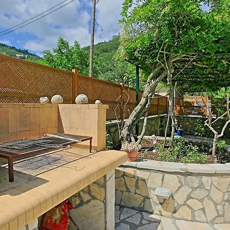 Apartmán Korinas Cottage: Stone Close To The *