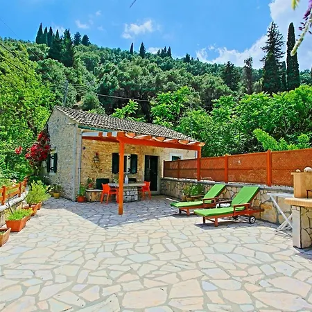 Korinas Cottage: Stone Close To The * Agní