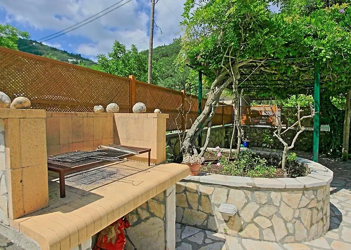 Apartament Korinas Cottage: Stone Close To The *