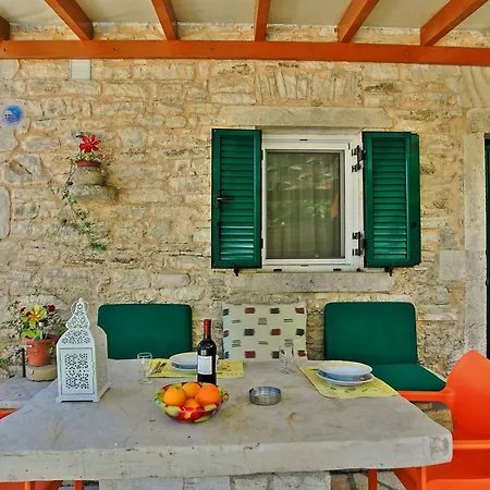 Korinas Cottage: Stone Close To The דירה Agní