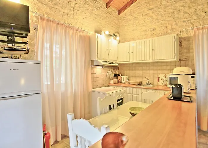 Apartmán Korinas Cottage: Stone Close To The Agní